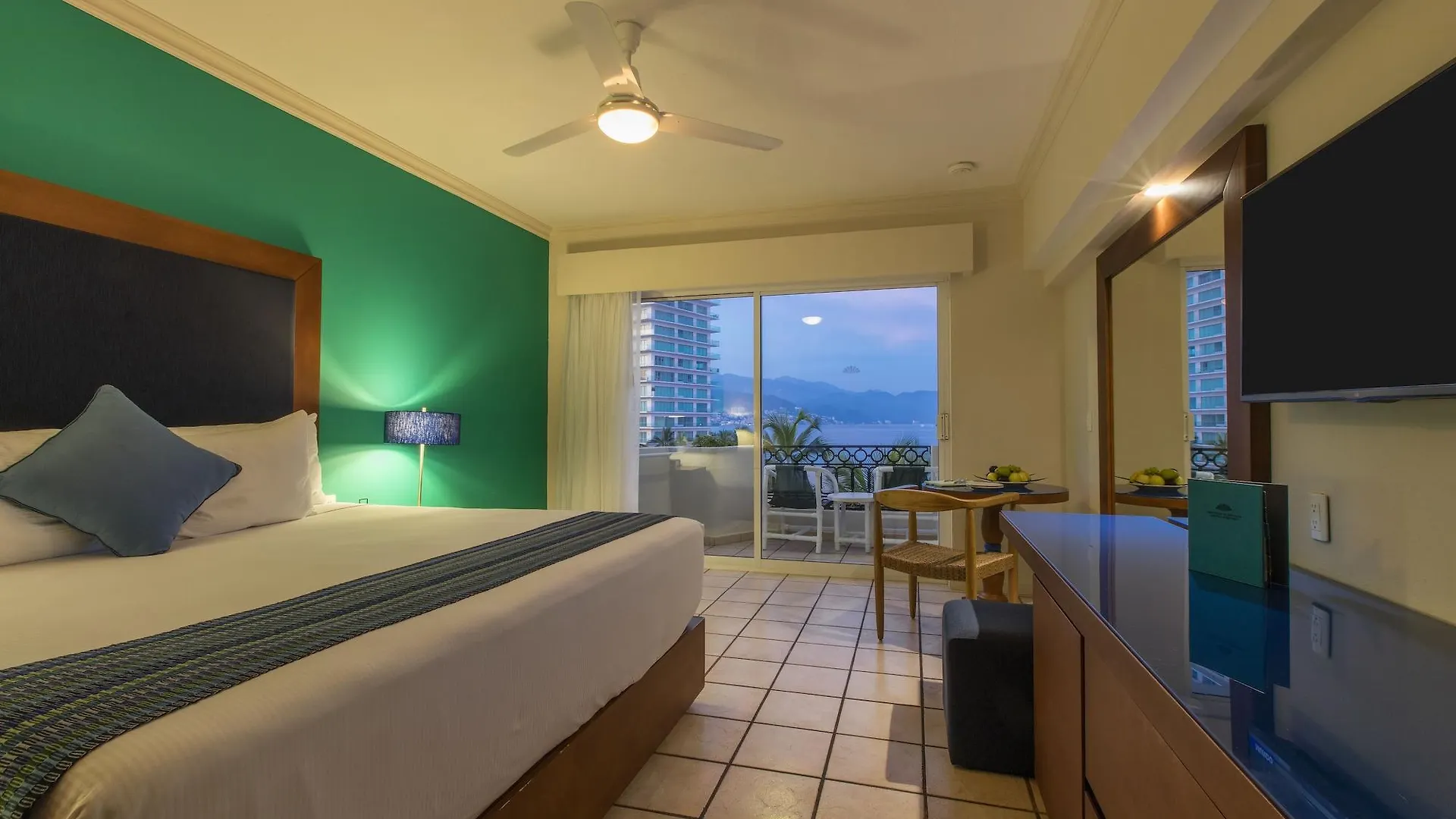 Crown Paradise Golden All Inclusive Resort - Adults Only Puerto Vallarta