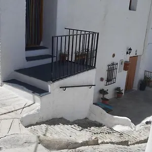 https://casa-rocio-capileira.es-andalucia.com